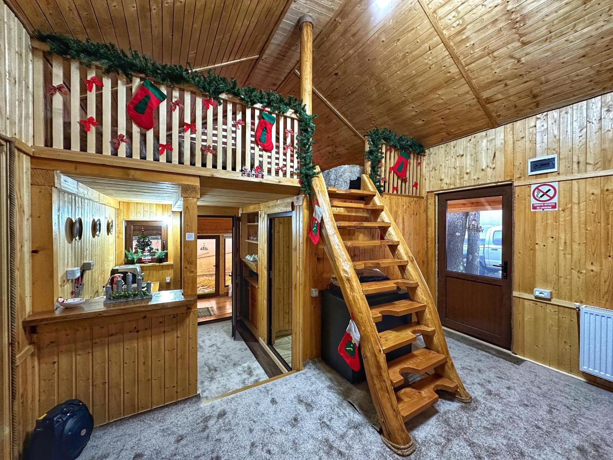 Villa Casuta Din Stejari-Transalpina Novaci-Străini Esterno foto