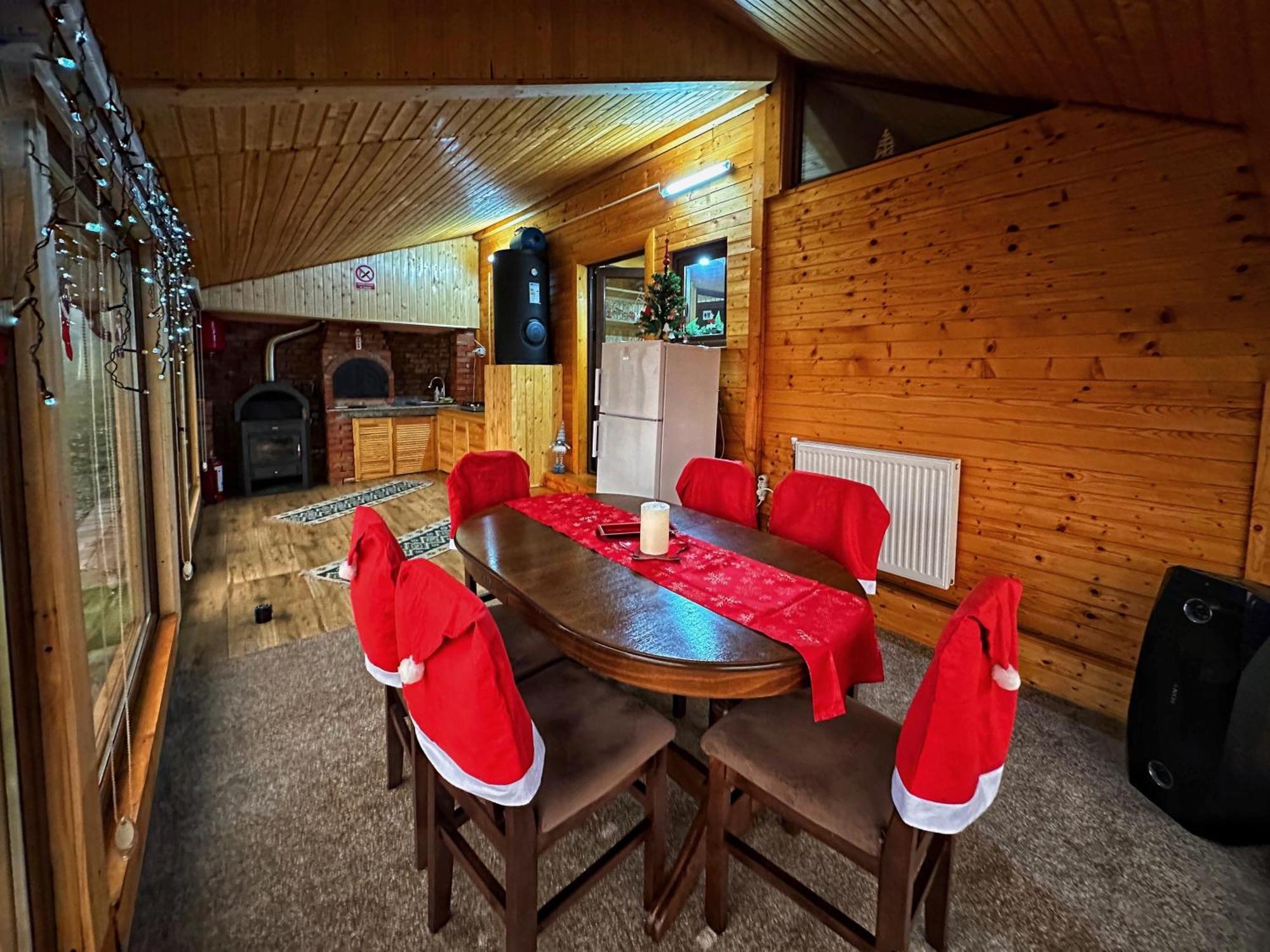 Villa Casuta Din Stejari-Transalpina Novaci-Străini Esterno foto